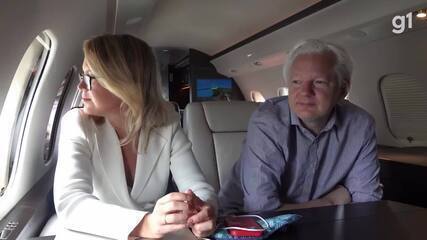 WikiLeaks posta foto de Assange em avião a caminho de ilha